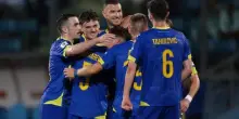 Dzeko, doppietta con la Bosnia contro San Marino: il video