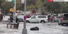 New York, piogge record: strade allagate e veicoli sommersi