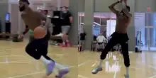 LeBron torna ad allenarsi dopo l'infortunio al ginocchio