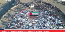 Napoli, flash mob Life for Gaza: migliaia di corpi a terra
