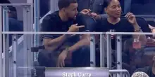Curry è già al palazzetto per tifare Golden State...Valkyries. VIDEO