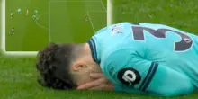 Krejci sbaglia porta: goffo autogol in Sunderland-Wolverhampton. VIDEO