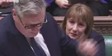 Regno Unito, ministra Rachel Reeves in lacrime in Parlament