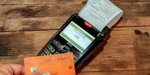 Pagamenti digitali, le regole per evitare brutte sorprese in vacanza