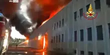 Incendio a Torino, l'intervento dei Vigili del Fuoco