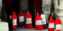 Nuovo Papa, inizia il Conclave: oggi prima fumata