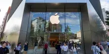 Apple punta su occhiali smart, in standby il progetto sui nuovi visori