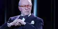 Vittorio Feltri aggredito sotto casa a Milano. Cosa è successo