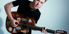 Alfa ripubblica album con 5 inediti, c'è anche un feat. con Manu Chao