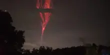 Raro fulmine 'rovesciato' avvistato nel cielo di Porto Rico