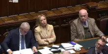 Duello Meloni-Schlein a Camera. E Conte dona 'libro tasse'