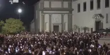 Maturità a Napoli, studenti cantano Notte prima degli esami