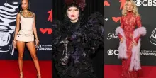 MTV VMA's 2025, le pagelle ai look delle star sul red carpet. FOTO