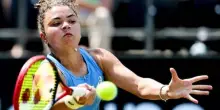 Paolini fatica, ma vince: Fernandez ko in 2 set