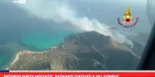 Incendio Punta Molentis, bagnanti evacuati a Villasimius