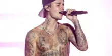 Justin Bieber ha pubblicato a sorpresa il nuovo album Swag