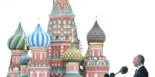 Giorno Vittoria, Putin: tutta la Russia sostiene offensiva in Ucraina