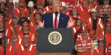 Trump: raddoppieremo dazi su acciaio da 25 a 50%