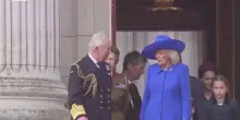 Re Carlo alla parata per la vittoria della Seconda Guerra Mondiale