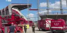 Torino, uomo minaccia di gettarsi da vele stadio Filadelfia