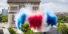 Psg, dall’Eliseo all’Arco di Trionfo: la parata per la vittoria della Champions