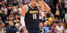 NBA, cosa succede a Jokic? Tre partite consecutive da incubo con numeri mai visti prima