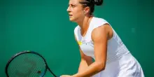 Cocciaretto al 3° turno, Bronzetti ko con Andreeva
