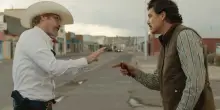 Joaquin Phoenix contro Pedro Pascal nel trailer del film Eddington