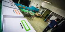 Referendum, secondo giorno di voto: urne aperte fino alle 15. LIVE