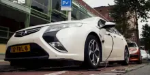 Auto elettriche, al via le domande per il bonus