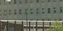 Corinaldo, condannato esce da carcere per laurea e fugge
