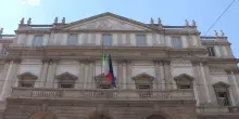 Dress code alla Scala, no a shorts infradito e canotte