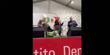 Torino, Zangrillo contestato alla Festa dell'Unità
