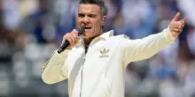 Robbie Williams in concerto a Trieste, uno straordinario One man show