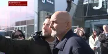 Juve, Spalletti con i tifosi al J Medical: selfie e sorrisi