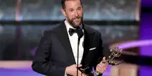 Emmy, Noah Wyle trionfa con The Pitt e omaggia gli eroi degli ospedali