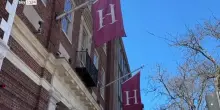 Harvard fa causa a Trump contro blocco studenti stranieri