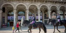 Milano, i vigili a cavallo da giugno torneranno nei parchi