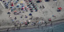 Multe salate ai turisti maleducati: le regole nelle spiagge europee