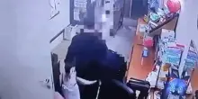 Catania, picchia brutalmente la moglie: lei è grave, lui in carcere