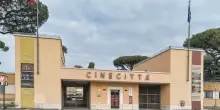 Cinecittà riparte con 5 nuovi teatri di posa e il film di Mel Gibson