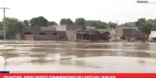 Pakistan, forti piogge sommergono villaggi nel Punjab