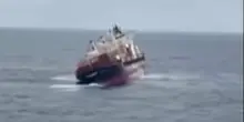 India, naufragio nave con carico pericoloso: rischio ambientale