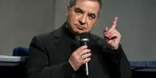 Processo in Vaticano, il cardinale Becciu condannato