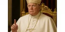 Trump vestito da Papa sui social della Casa Bianca