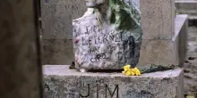Ritrovato il busto di Jim Morrison portato via dalla tomba 37 anni fa