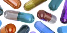 "Pillole di cacca" contro i batteri antibiotico resistenti