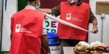 Cresce la povertà in Italia. L'identikit di chi chiede aiuto: 47enni e anziani over 65