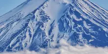 Scala il monte Fuji a 102 anni e con il mal di cuore, è record