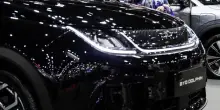 Auto elettriche, luglio nero di Tesla mentre BYD vola